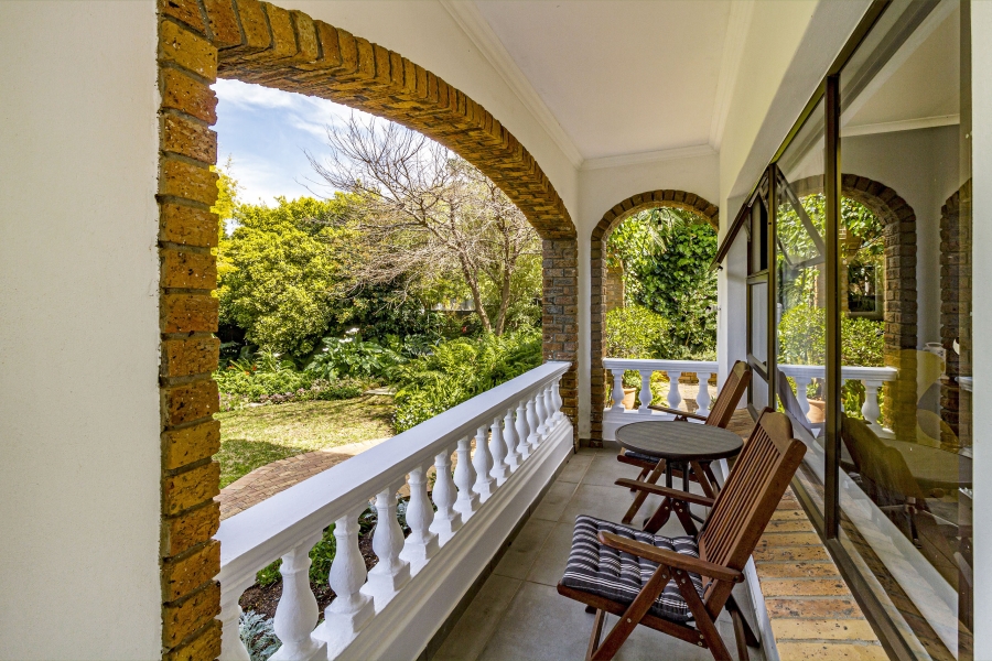 6 Bedroom Property for Sale in La Concorde Western Cape